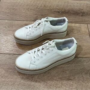 Dolce Vita Size 9!